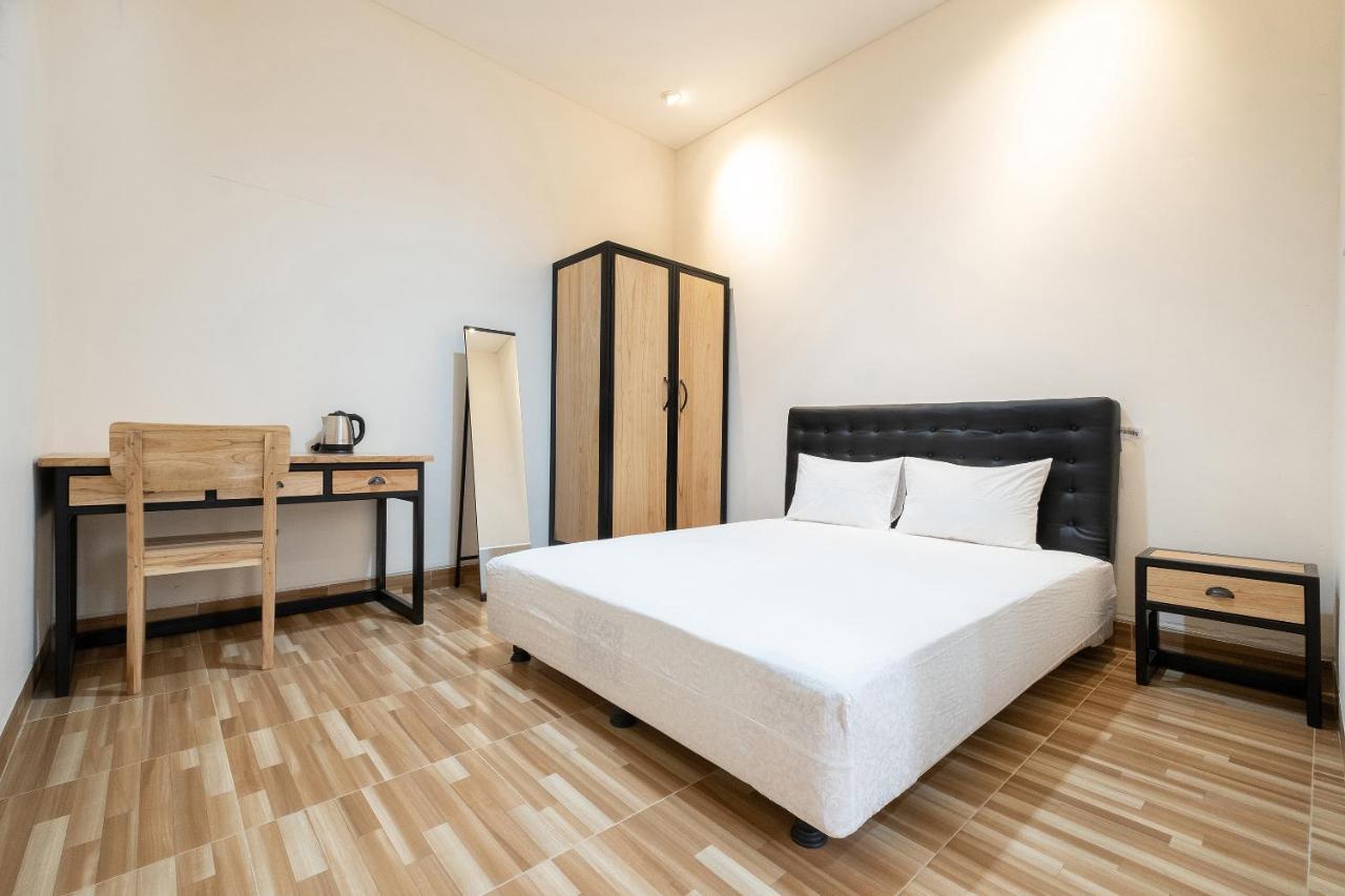 Oyo Life 2801 Sari Panguripan Hotel Kejayan Kültér fotó