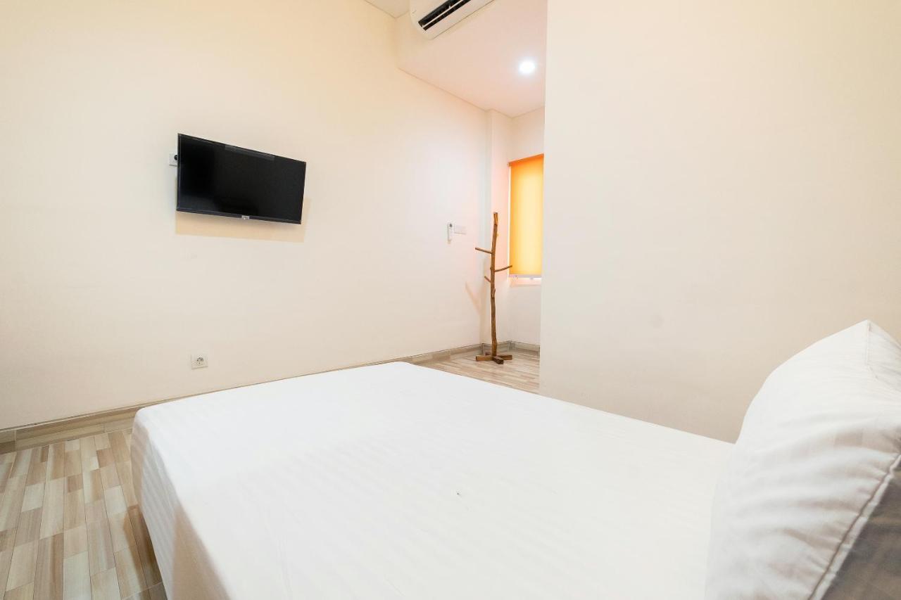 Oyo Life 2801 Sari Panguripan Hotel Kejayan Kültér fotó