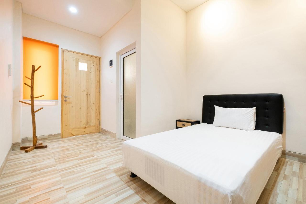 Oyo Life 2801 Sari Panguripan Hotel Kejayan Kültér fotó