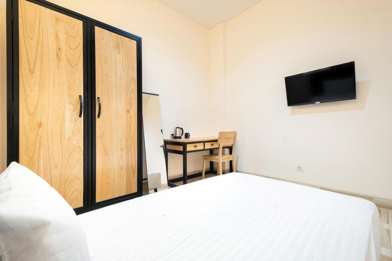 Oyo Life 2801 Sari Panguripan Hotel Kejayan Kültér fotó